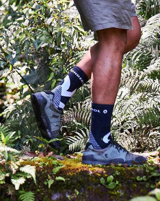 男神彭于晏也在穿！5個時尚穿搭「襪子品牌」推薦，腳下造型是決勝關鍵！