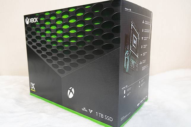 Xbox Series X 搶先開箱報導：微軟歷來最強大也是本世代最短小精悍的