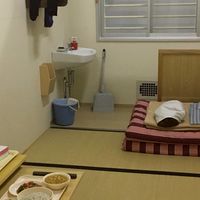 刑務所出所者・元受刑者・逮捕歴者・誰お疲れ様(暑い)お昼ゴハン買ってくからない罪を犯した人たちの部屋