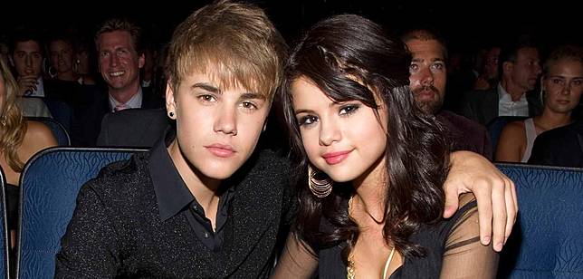 Dikabarkan Balikan, Ini 10 Momen Manis Justin Bieber  Selena Gomez