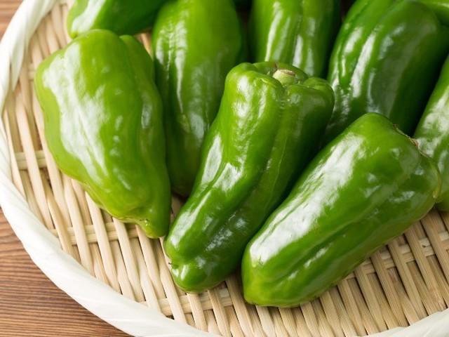 ピーマンとパプリカの違いとは ハルメク