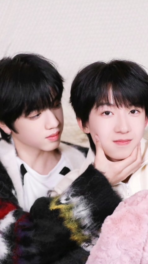 芋圓🥤の𝕊𝕥𝕒𝕣-𝕔𝕙𝕒𝕤𝕚𝕟𝕘 𝕔𝕠𝕟𝕧𝕖𝕟𝕚𝕖𝕟𝕔𝕖 𝕤𝕥𝕠𝕣𝕖