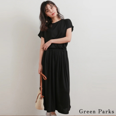 舒適素面上衣+抓褶寬褲裙打造連身裙的休閒感分開穿搭也很實用寬鬆版型 俐落舒適(6A96L1C2200)