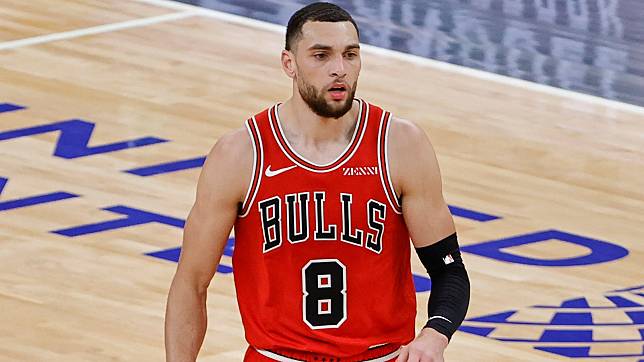 NBA／太炫炮！Zach LaVine 賽前大秀「高難度灌籃」帥炸，球迷：拜託