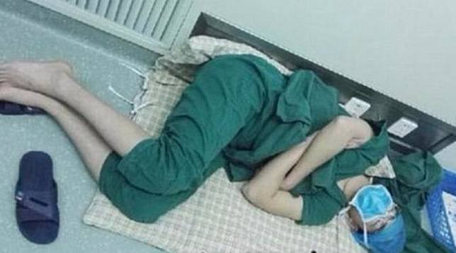 ™  Ketika Seorang Dokter Kurang atau Memaksa Tidak Tidur