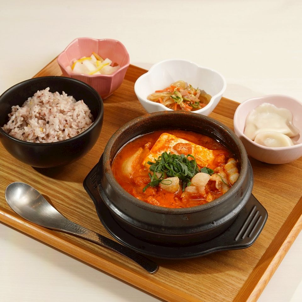 スンドゥブチゲ 定食 アジアのかまど武蔵小杉東急スクエア店 Line Official Account