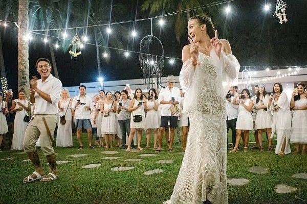 10 Artis Yang Pakai Gaun Pengantin Bertema Rustic Terbaik 2018