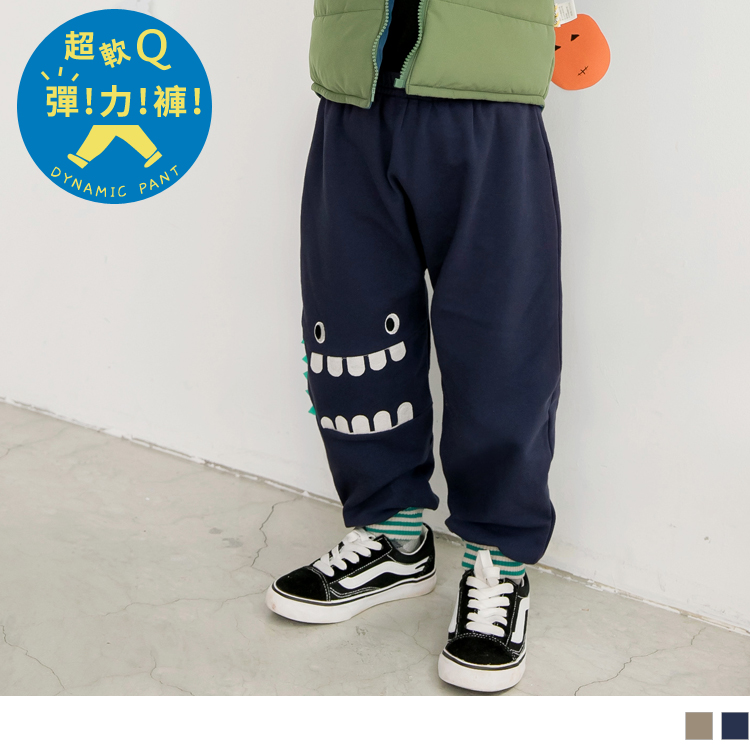 選用高含棉面料，觸感柔軟親膚，吸濕透氣， 彈力纖維，蹲、坐、跑、跳都輕鬆不卡卡， 褲管縮口防風也防止蚊蟲入侵， 側邊立體怪獸圖案，搭配出可愛童趣的寶貝穿搭！ ************** 小提醒： 深