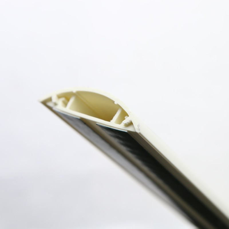 槽蓋半圓形之設計，使本產品使用於地板上時不會絆倒行人更易於搬運用台車通過。功能/規格：(外)60*13／(內)30*9功能/規格：PVC功能/規格：1M功能/規格：乳白※順發蝦皮線上購物，全省順發門市