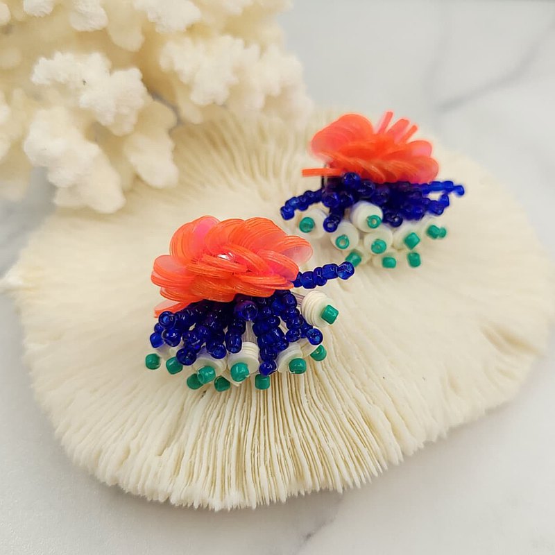 【 陸上珊瑚 】- 耳環 ( 桃紅綠 )