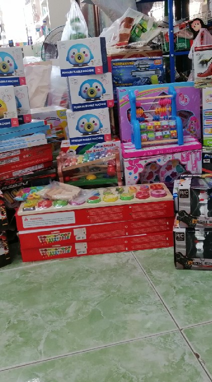 บ้านแม่ชมขายทุกอย่างของเด็ก