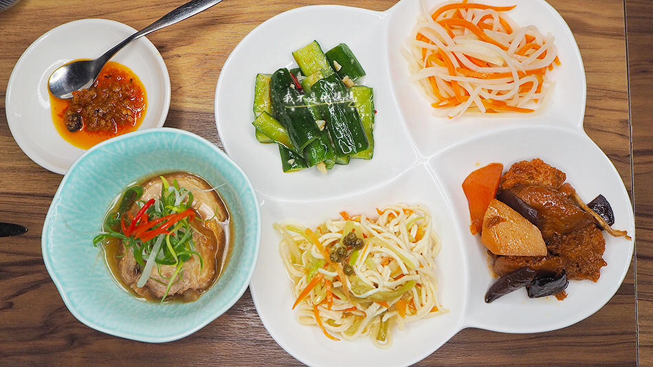 河南菜,東區私房眷村菜,北門鳳李冰,毛澤東紅燒肉,南村私廚年菜,南村小吃店菜單,河南蒸麵 南村,外省菜 台北,大安區 私廚,南村食堂,毛主席紅燒肉