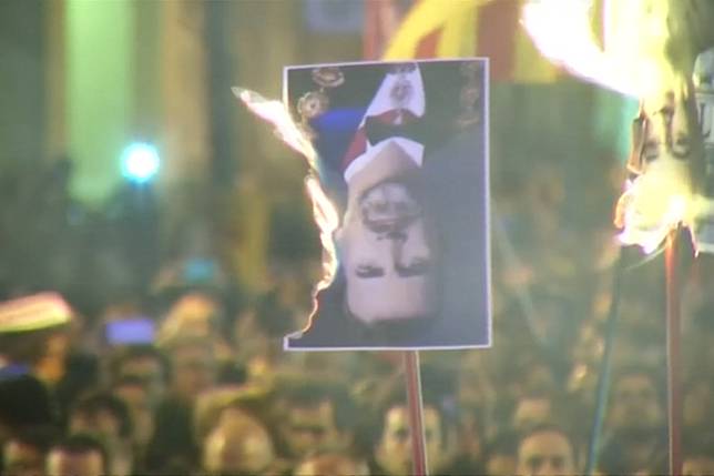 加泰獨立運動人士遭起訴 民眾湧市中心抗議