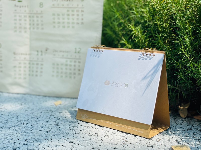 2023 癸卯 ‧ 兔年 手繪插畫方格桌曆 / 純手工絹印點綴 底板絹印