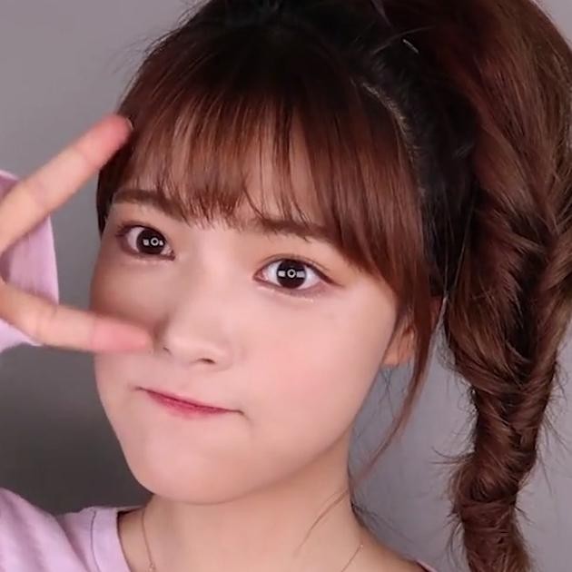 サイドテールのヘアアレンジ選 大人かわいくなりたいならこれ