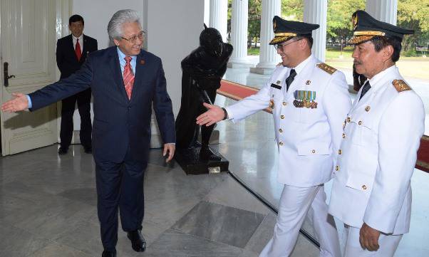 Ini Sosok Bayangan di Istana Merdeka