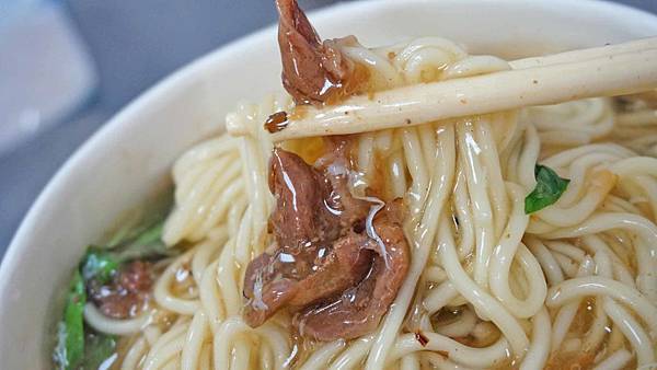 【板橋美食】大胖魷魚羹-內行人才知道的大份量巷弄小吃店 【板橋美食】大胖魷魚羹-內行人才知道的大份量巷弄小吃店