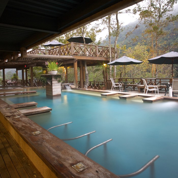 苗栗【泰安湯悅溫泉會館】露天風呂平日券*2張