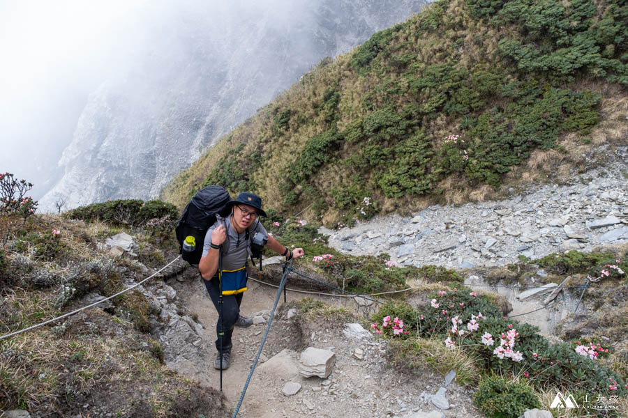 山女孩MelissaxMao冒險生活_奇萊主北_奇萊北峰主峰三天兩夜登山紀錄-68.jpg