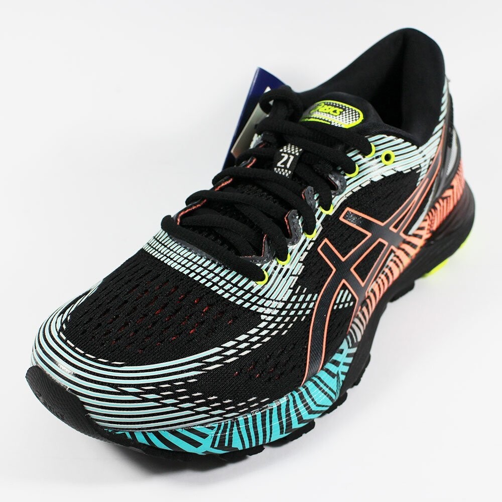 此款為夜間反光系列，穿上再次升級的GEL-NIMBUS 21，ASICS 有信心讓您跑得更遠，能提供極致的舒適性和包覆性。高階跑鞋採用創新的中底設計，搭載FlyteFoam Propel和FlyteF