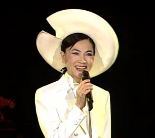 Google 首頁紀念「帽子歌后」鳳飛飛66歲冥誕