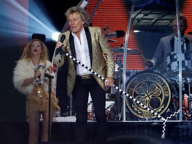 英歌手ロッド・スチュワート、ワイト島音楽祭に登場（ロイター）