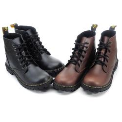 ◎．中性風格類馬丁靴，經典百搭|◎．完美靴筒高度，雙腿修長性感．軍靴底超有型、超耐穿|◎．MIT台製精品，好品質好做工品牌:CHER品牌定位:流行品牌適用性別:女生靴子款式:短筒靴筒高小於20cm後跟