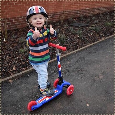 英國kiddimoto炫光滑板車 (時尚英倫/閃亮巨星/酷炫骷髏/ 粉紅邦妮)