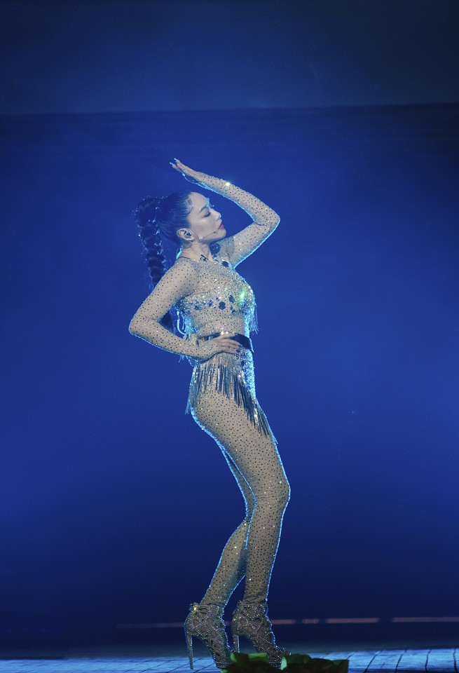 《乘風破浪的姐姐》美腿女神7：鐘麗緹