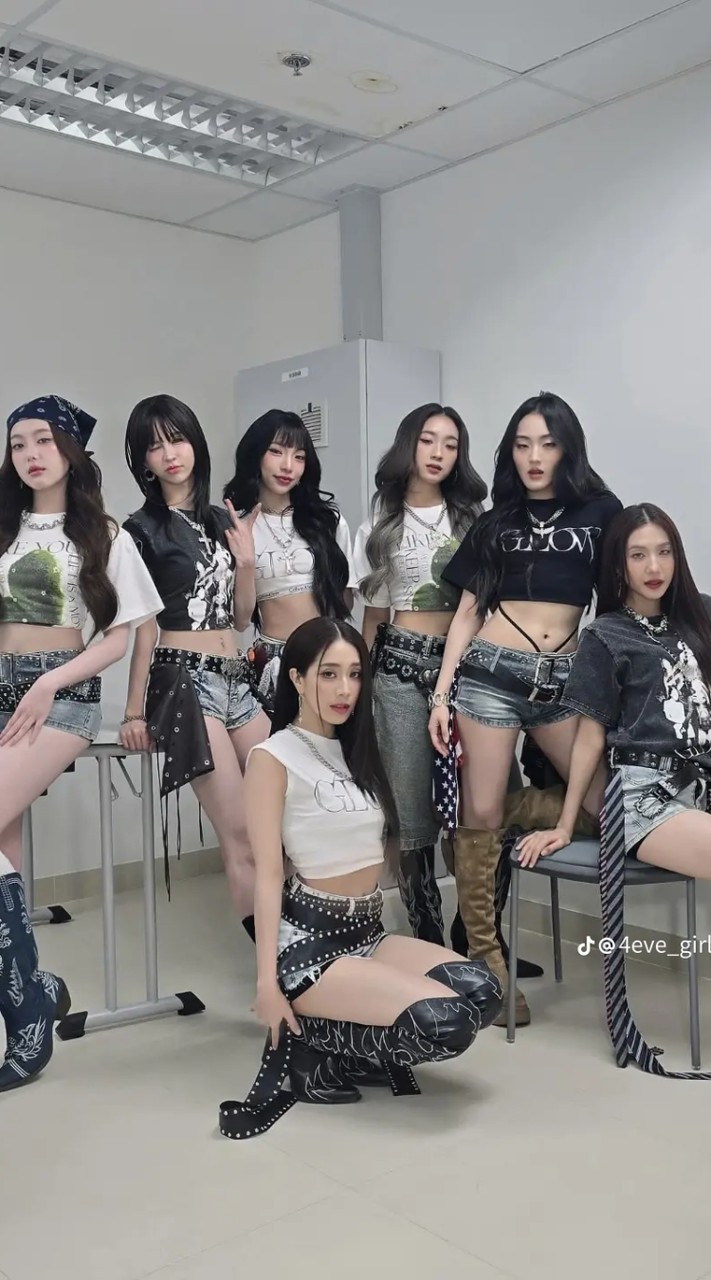 ครอบครัว4evepixxie🌍