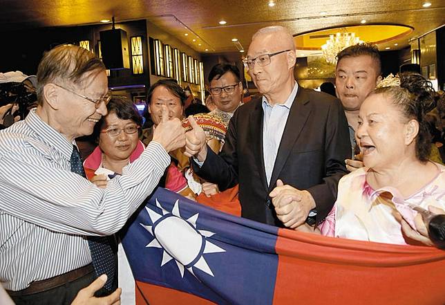 母雞or黃鼠狼 吳主席要看清楚