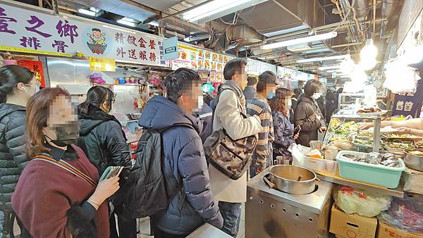 【台北美食】祥滿速食餐坊-中午用餐時間滿滿人潮的爆料海鮮小吃店