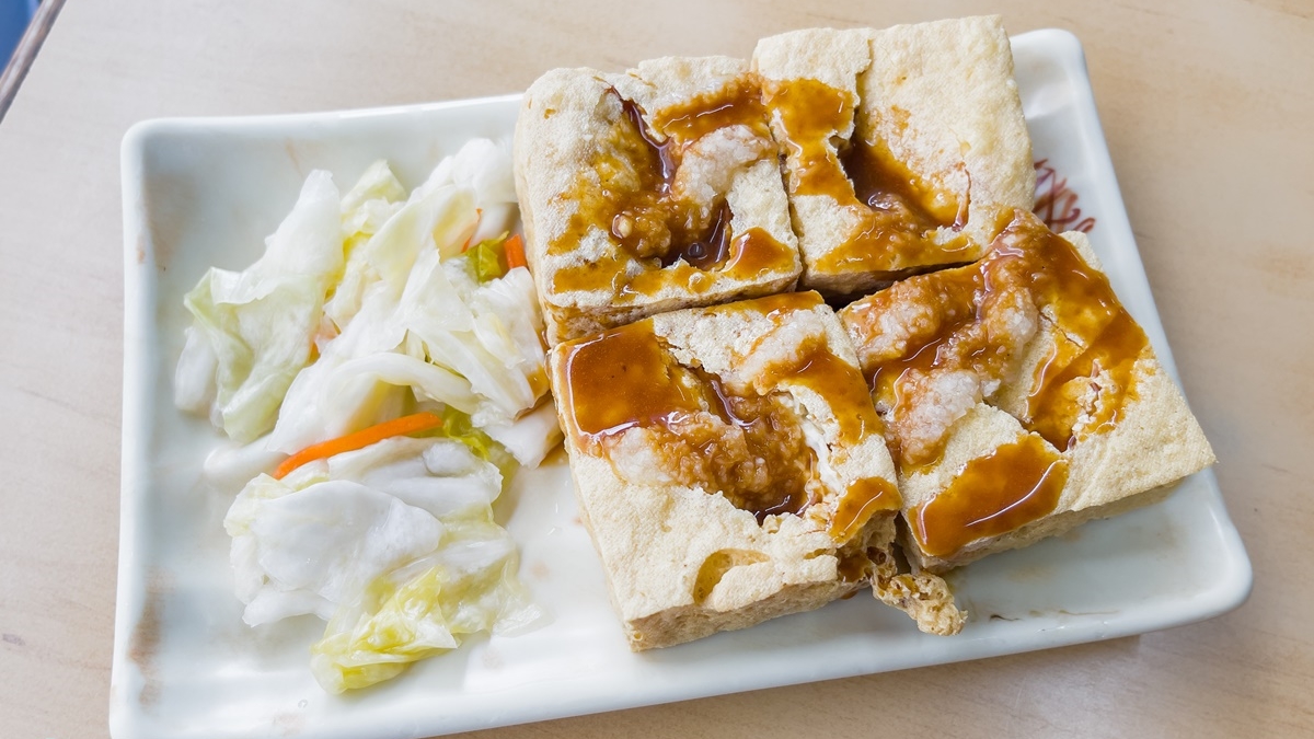 吃宜蘭不踩雷！網推羅東夜市８必吃美食：爆量三星蔥餅、幽靈油飯、60年老店