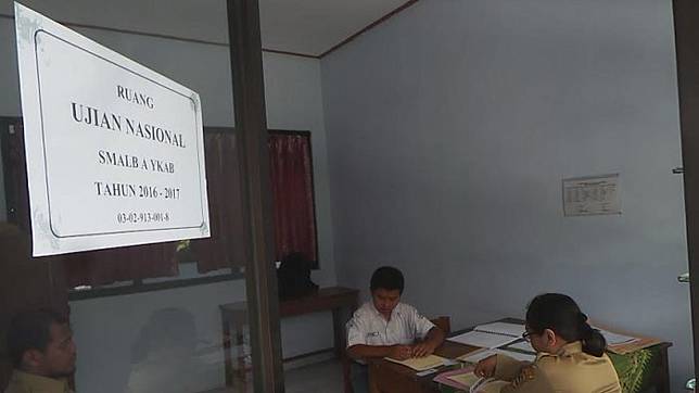 Aan Bertekad Raih Ijazah SMA Meski Mata Tak Bisa Melihat