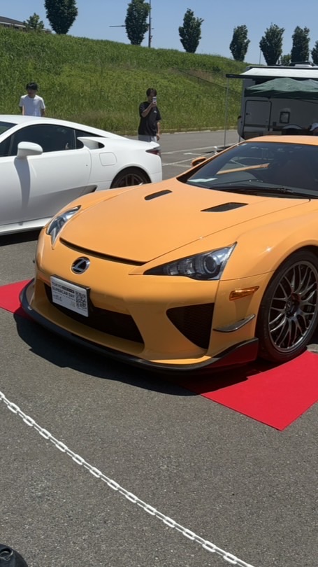 スポーツカー好き集まれー！