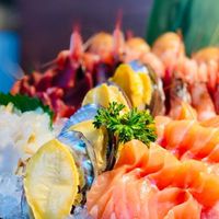 南屏東山海冷凍生鮮食品批發零售，倆津水產生魚片批發零售，百貨市集