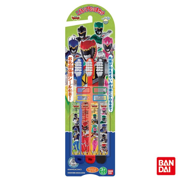 數量：3入/組適用年齡：3歲以上產地：日本製商品特色有了他(她)一起陪伴~ 再也不怕刷牙了!圓頭刷毛、小刷頭，臼齒徹底清潔 !附有刷柄貼紙 名字保護貼紙