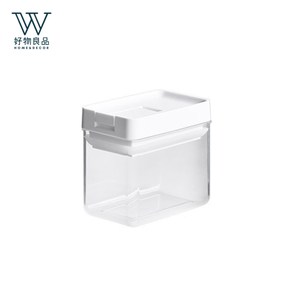 密封圈設計防潮防蟲鎖住食品鮮度 透明罐好辨別好分類 帶扣鎖蓋子，一抬即可輕鬆緊蓋，按壓閉合即可密封