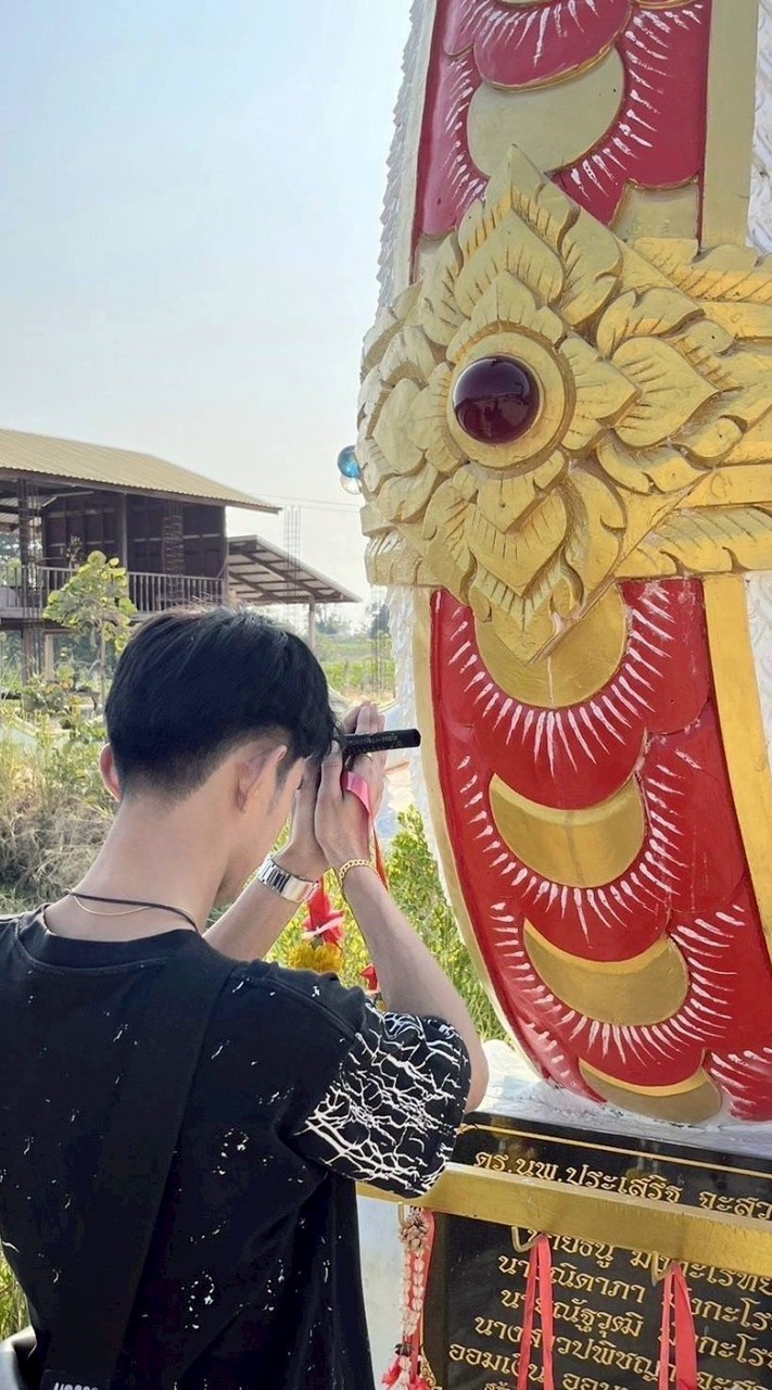 อ.เสก lavมงคล