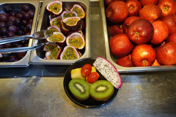 台北聚餐火鍋吃到飽-嗨蝦蝦百匯鍋物吃到飽，罐裝啤酒喝到飽，單點級水準火鍋吃到飽，頂級和牛、生蠔、盒裝冰品吃到飽