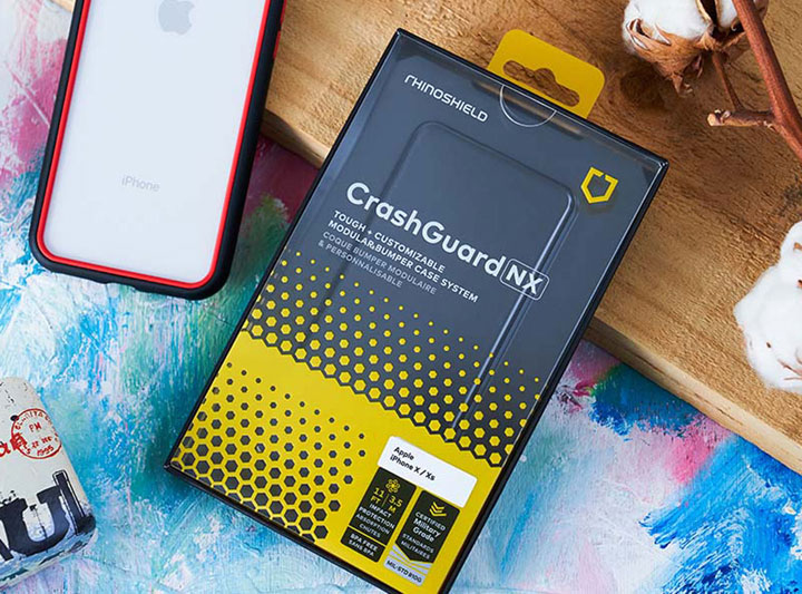 同樣為犀牛盾出品的 CrashGuard NX 模組化防摔邊框殼，是一款以邊框防護為主的軍規防摔殼。