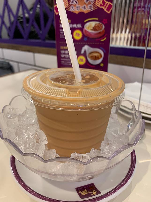 太興茶餐廳人氣鴛鴦奶茶（圖片提供/石瑾謙)