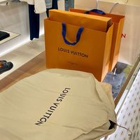 UNC👔時尚頂奢服飾