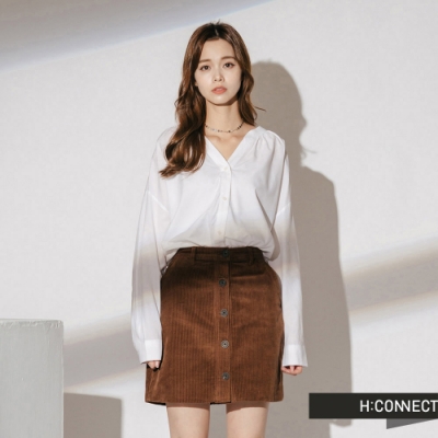 輕薄質料透氣舒適 開襟排扣氣質優雅 落肩版型休閒隨性