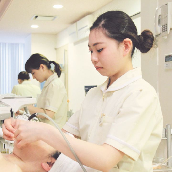 名古屋ビューティーアート専門学校 Line Official Account