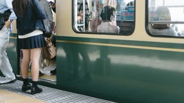 日本AV「電車片」那麼多，AV女優真的有在捷運、火車上拍片嗎？