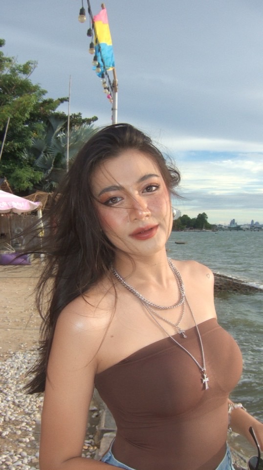 นักเรียนที่น่ารักของครูพลิ้ว