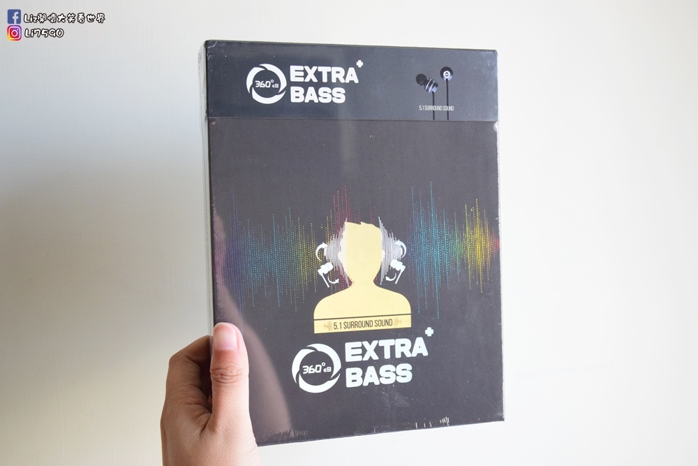 360 eB音霸5.1聲道超重低音耳機DSC_0144Liz開懷大笑看世界.JPG