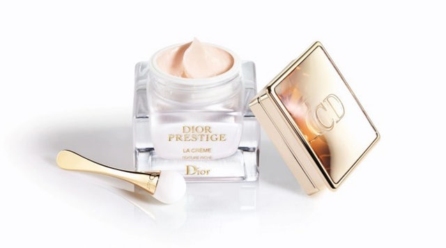 https://www.dior.com/zh_tw/products/beauty-Y0676530-%E7%B2%BE%E8%90%83%E5%86%8D%E7%94%9F%E8%8A%B1%E8%9C%9C%E7%B3%BB%E5%88%97-%E7%B2%BE%E8%90%83%E5%86%8D%E7%94%9F%E8%8A%B1%E8%9C%9C%E8%B1%90%E6%BD%A4%E4%B9%B3%E9%9C%9C
