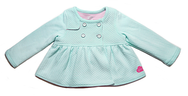 正面是鋪棉的夾紗布，反面是純棉條紋布，兩面穿造型可愛又保暖。